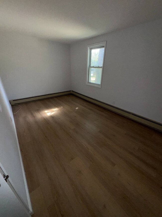 80 Cedarhurst Ave