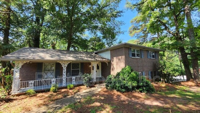 Building Photo - 872 Holly Hedge Rd
