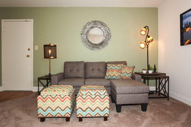 Goodnow Hill and Franconia Apartments