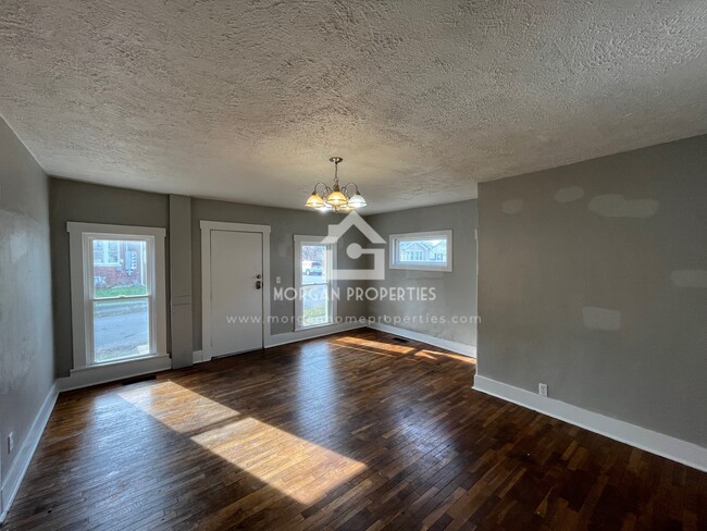 Photo - 1102 Spring St