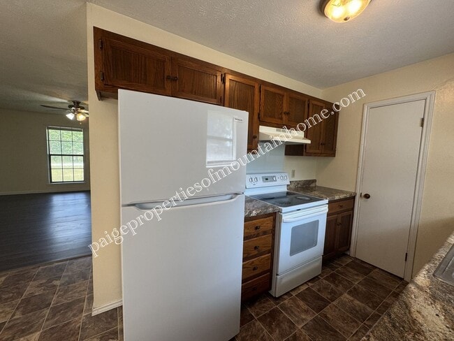 Photo - Country Living off Hwy 201N