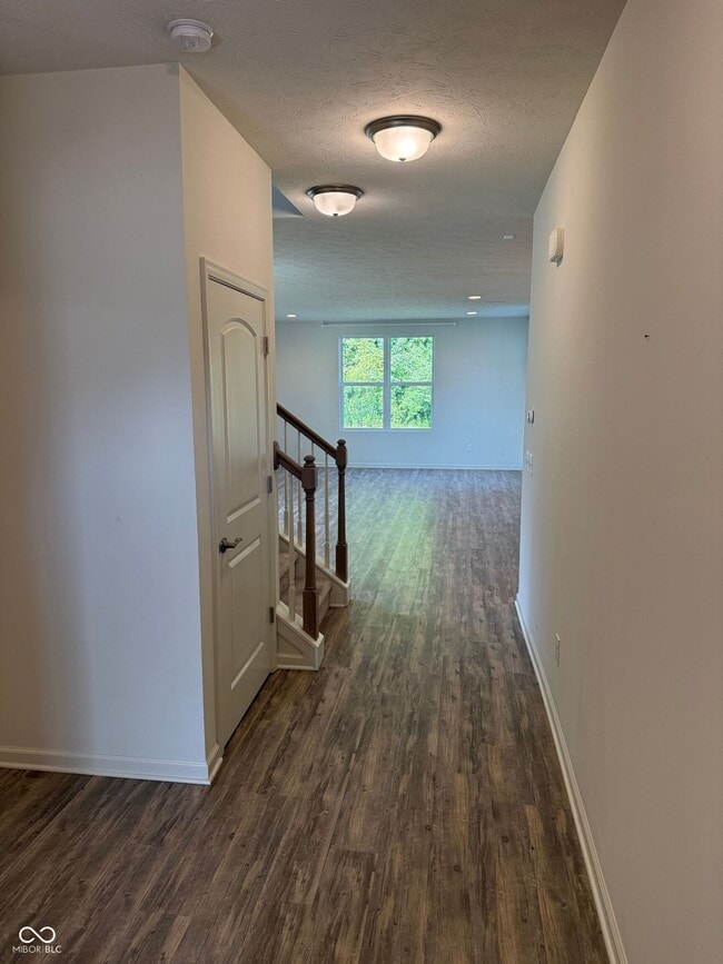 1398 Sarah Way