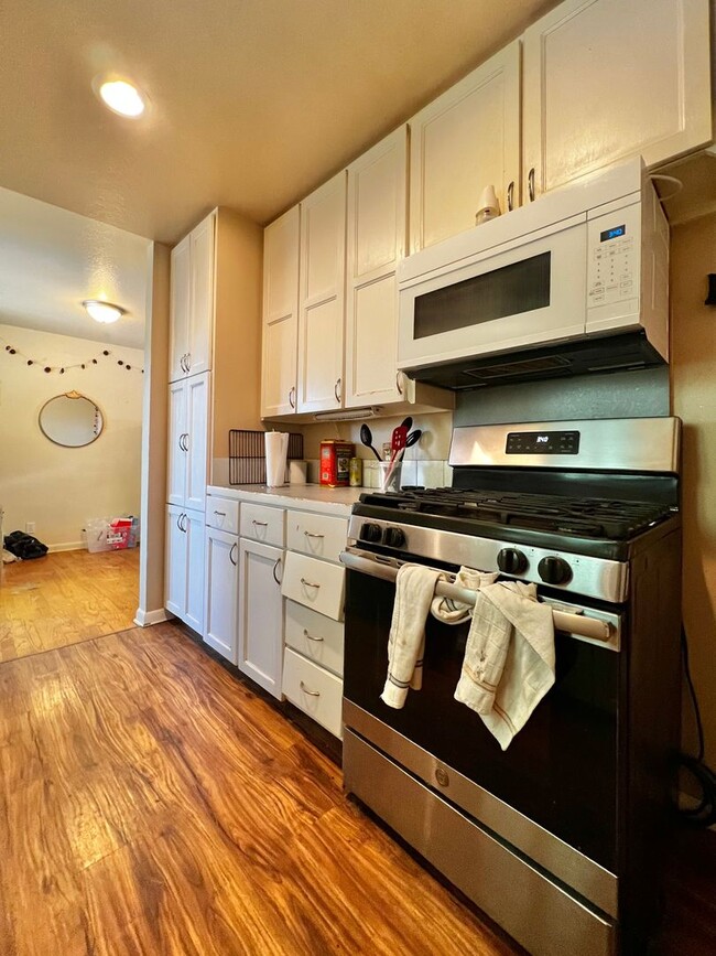 Photo - Spacious 5 bed, 2 bath Home in a Great Fort Collins Location!