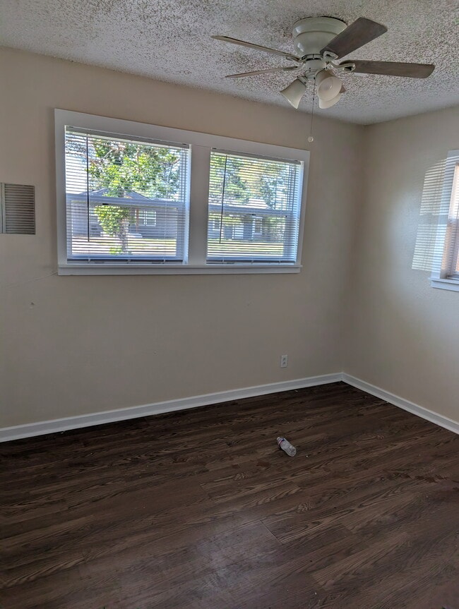 Building Photo - 2210 35th St Rental