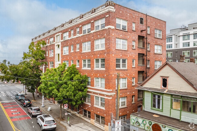 Photo - Capitol Building Apartments