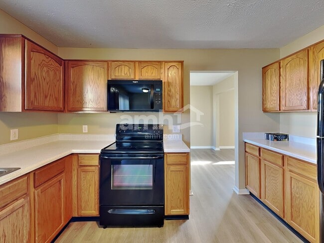 Photo - 5355 Pelham Way