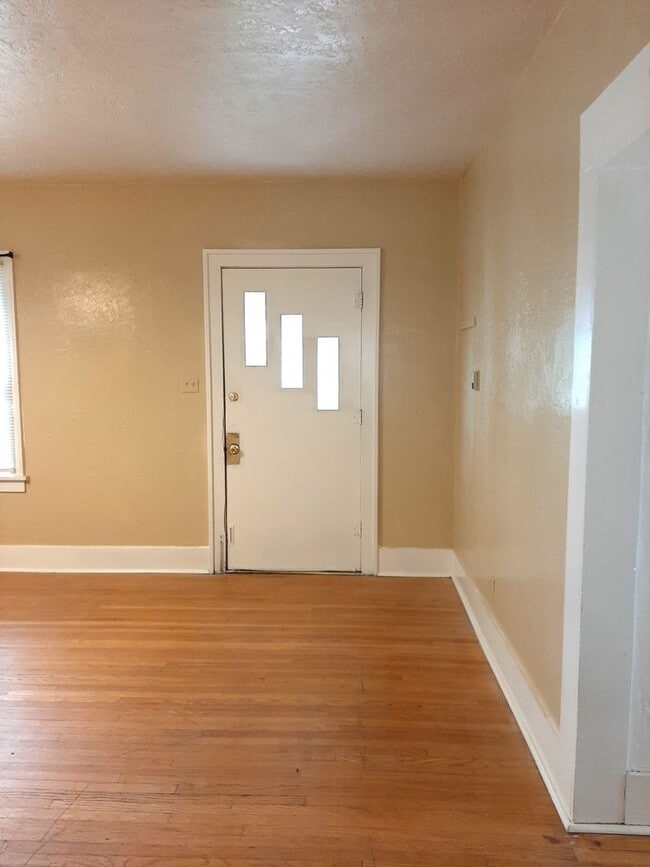 Photo - (2017 8th Ave)