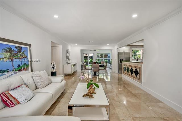 Photo - 814 NE 4th St