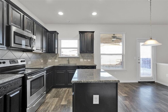 Photo - 517 Pinnacle Dr