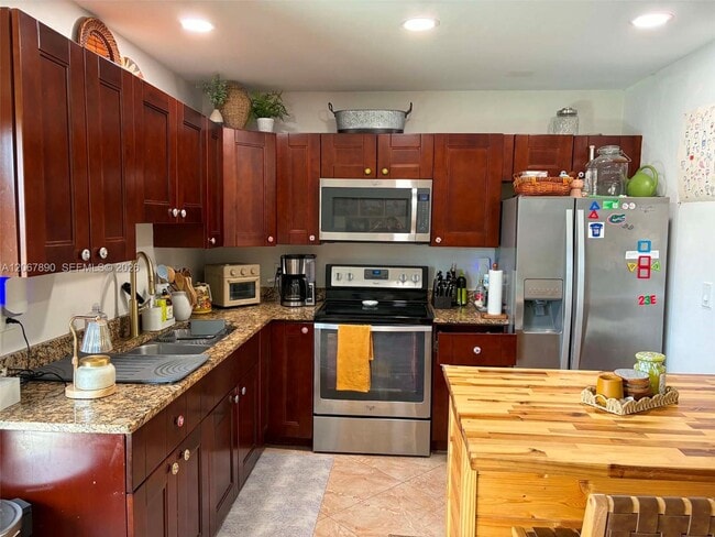 Photo - 401 SE 3rd Pl