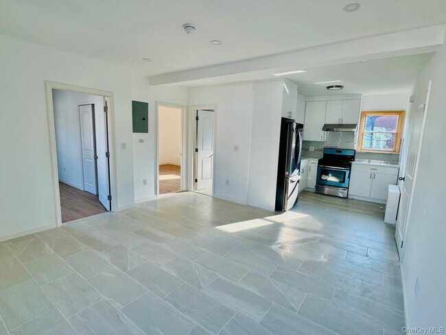 Photo - 63-87-87 Fitchett St Unit 2FL