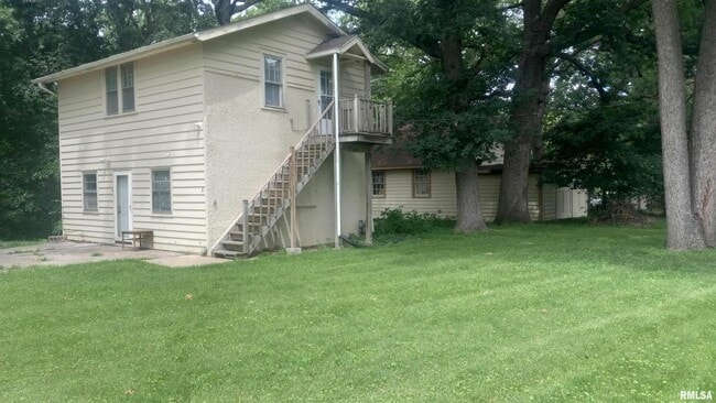 Building Photo - 735 20th Ave