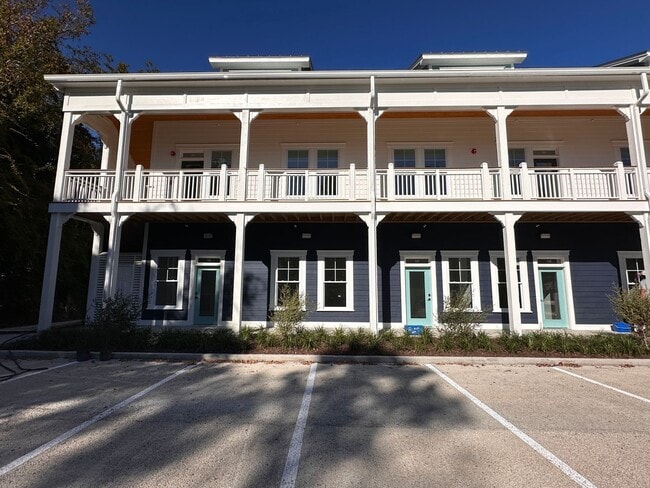 Building Photo - 1426 Navaho Trail Unit 208