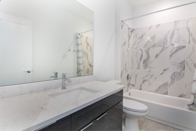 Photo - 462 S Centro Cir