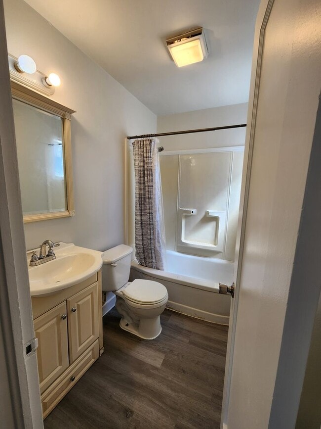 Photo - 111 Jennings St