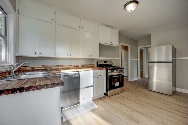 Photo - Freshly Updated 3 Bedroom House