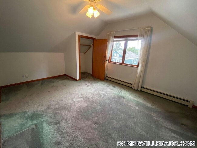 Photo - 146 W Adams St