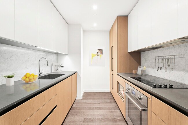 Photo - 302 E 96th St