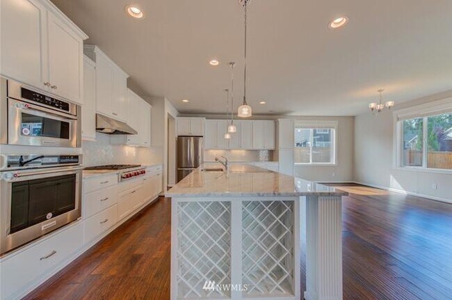 Photo - 1512 246th Ave NE