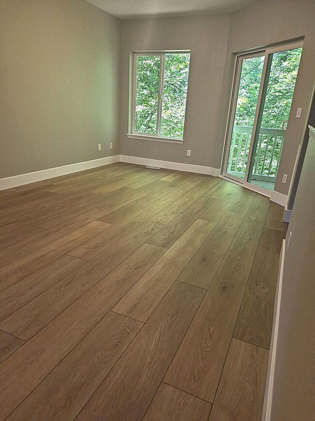 Photo - Beautiful 2BD/1.5BA Condo located in the Edgewater at South Hill
