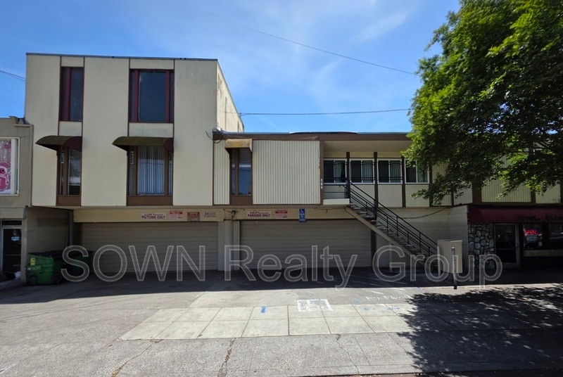 Photo - 436 E William St