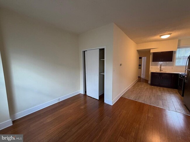 Photo - 1436 Wolf St