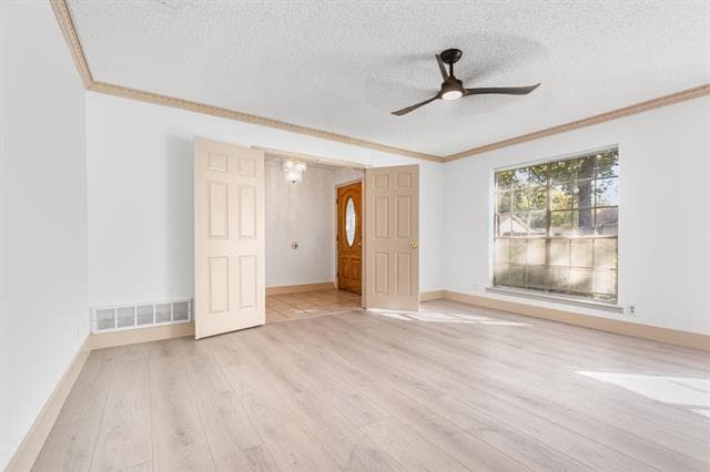 Photo - 210 Oak Forest Trail