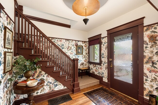 Photo - 967 E 1st Ave