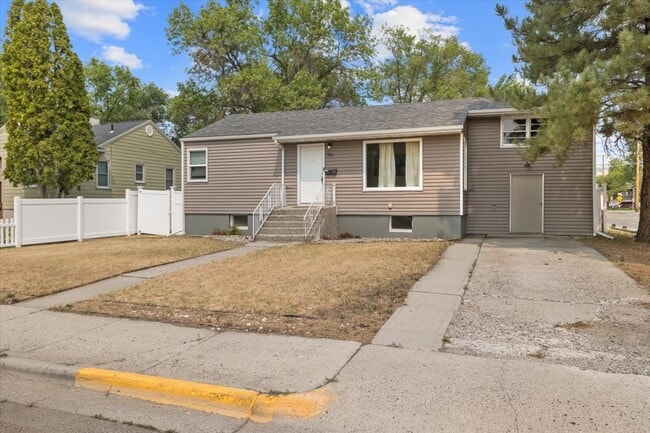 Photo - 1701 Avenue C