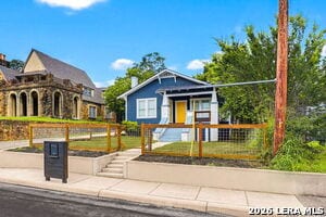1307 Kayton Ave