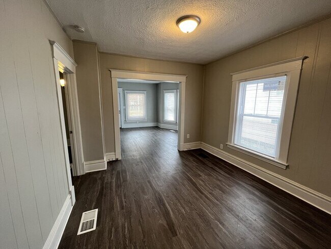 Photo - 815 Logan St SE Unidad #1