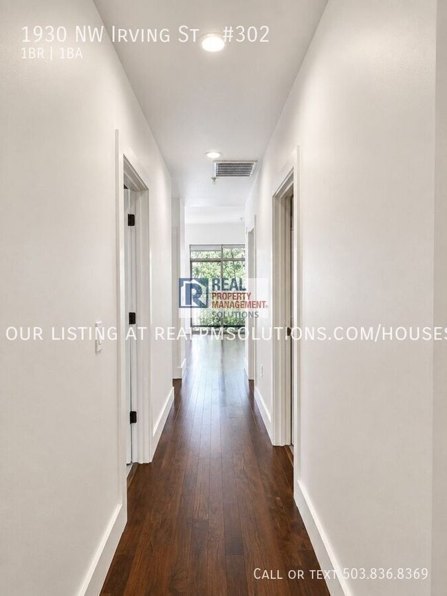Photo - 1930 NW Irving St Unit #302