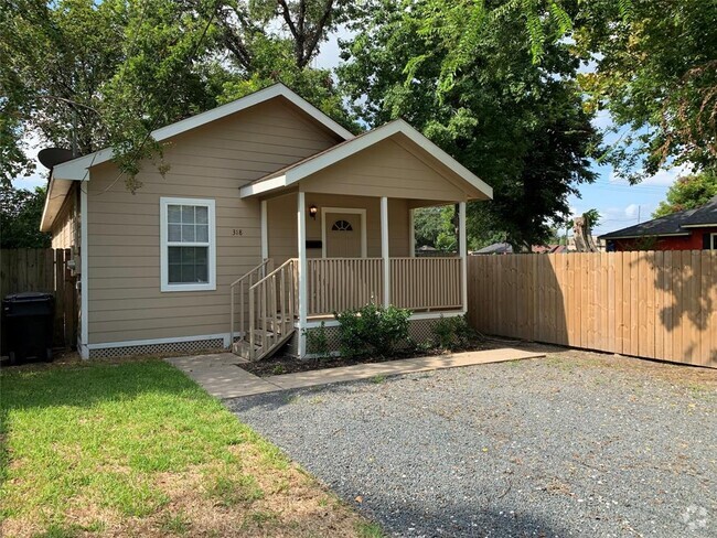 Building Photo - 318 E 37th St Rental