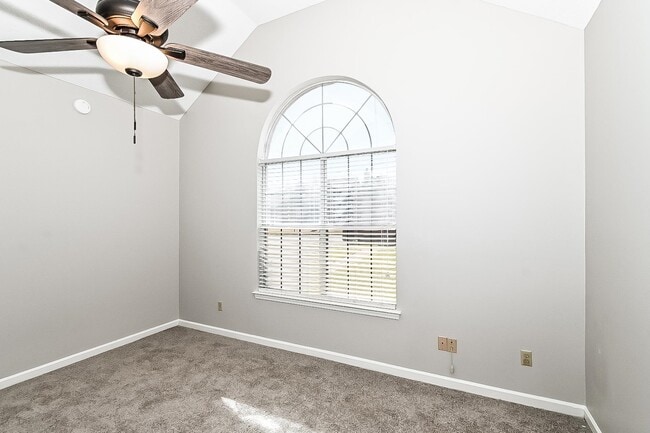 Photo - 8672 Overcup Oaks Dr