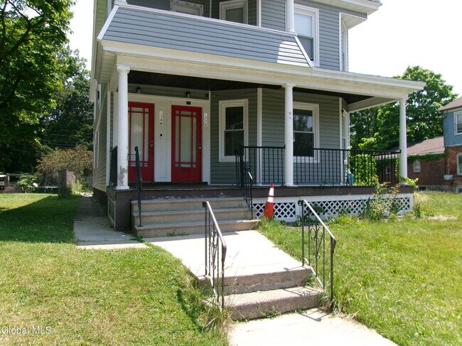 1338 Parkwood Blvd