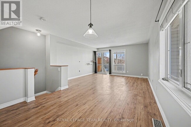 Photo - 554 Chapman Mills Dr Unit A