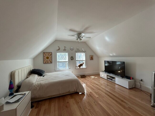 Photo - 108 Brooks St