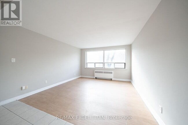 Photo - 468 Ottawa St N Unité 209A