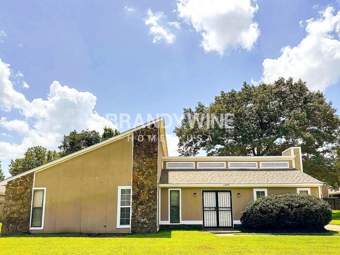 Photo - 6395 Golden Park Dr