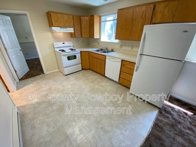 Photo - 1665 N 5th St Unidad Apt. 101