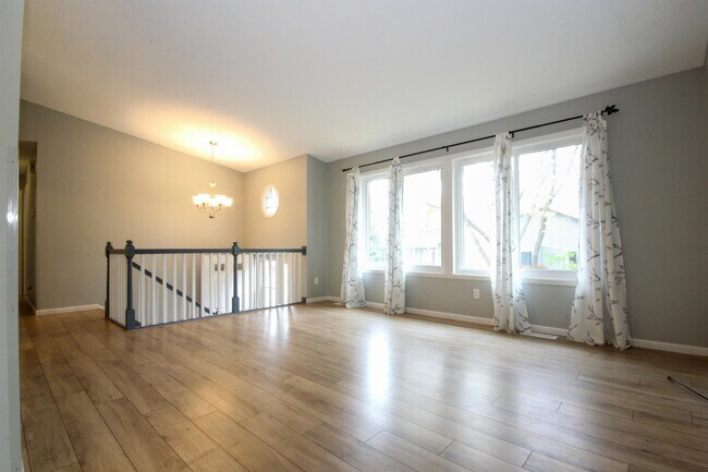 Photo - 4418 Clover Ln