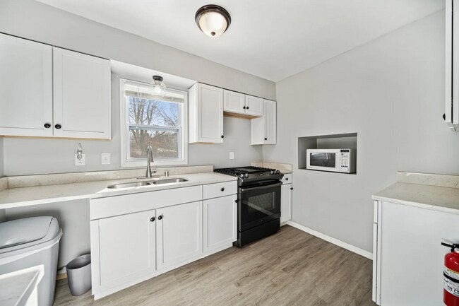 348 109th Ave NE