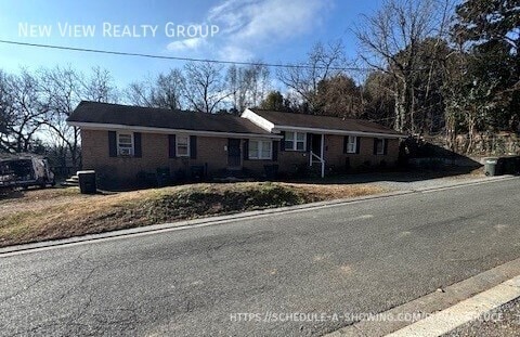 Building Photo - 300 E Hudson St