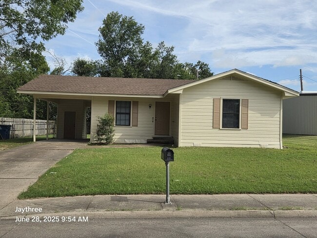 226 Forrest Lane - 226 Forrest Ln House