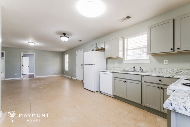 Photo - 339 Spring St