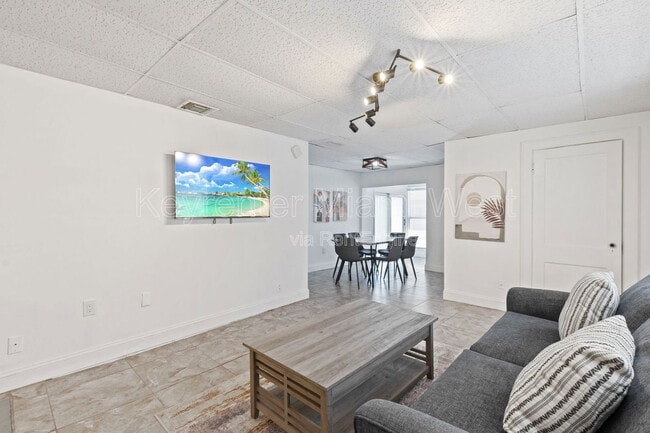 Photo - 699 S Federal Hwy