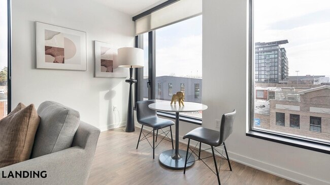 1320 4th St NE Unit 401
