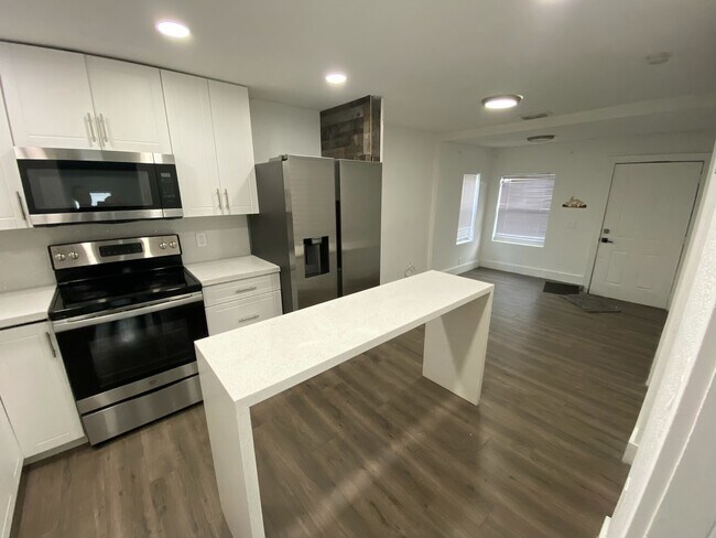 Photo - 2987 NW 44th St