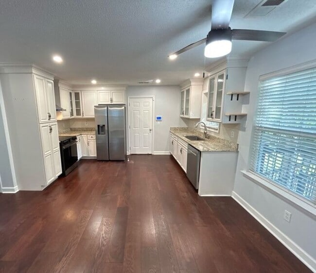 Photo - The Oaks on Lake Carolina