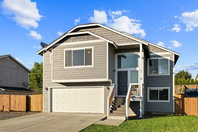 1911 West Peakview Drive